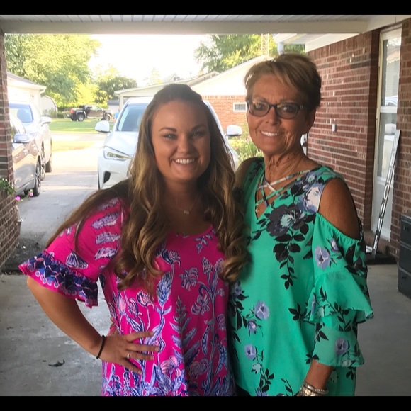 Meet your Posher, Rosalyn - Picture 1 of 5